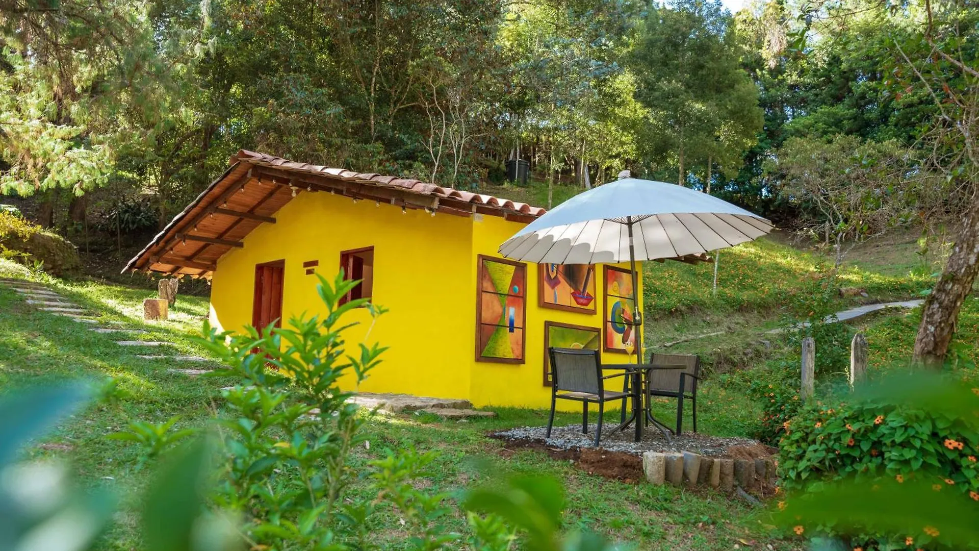 Alma Hotel Campestre Santa Elena